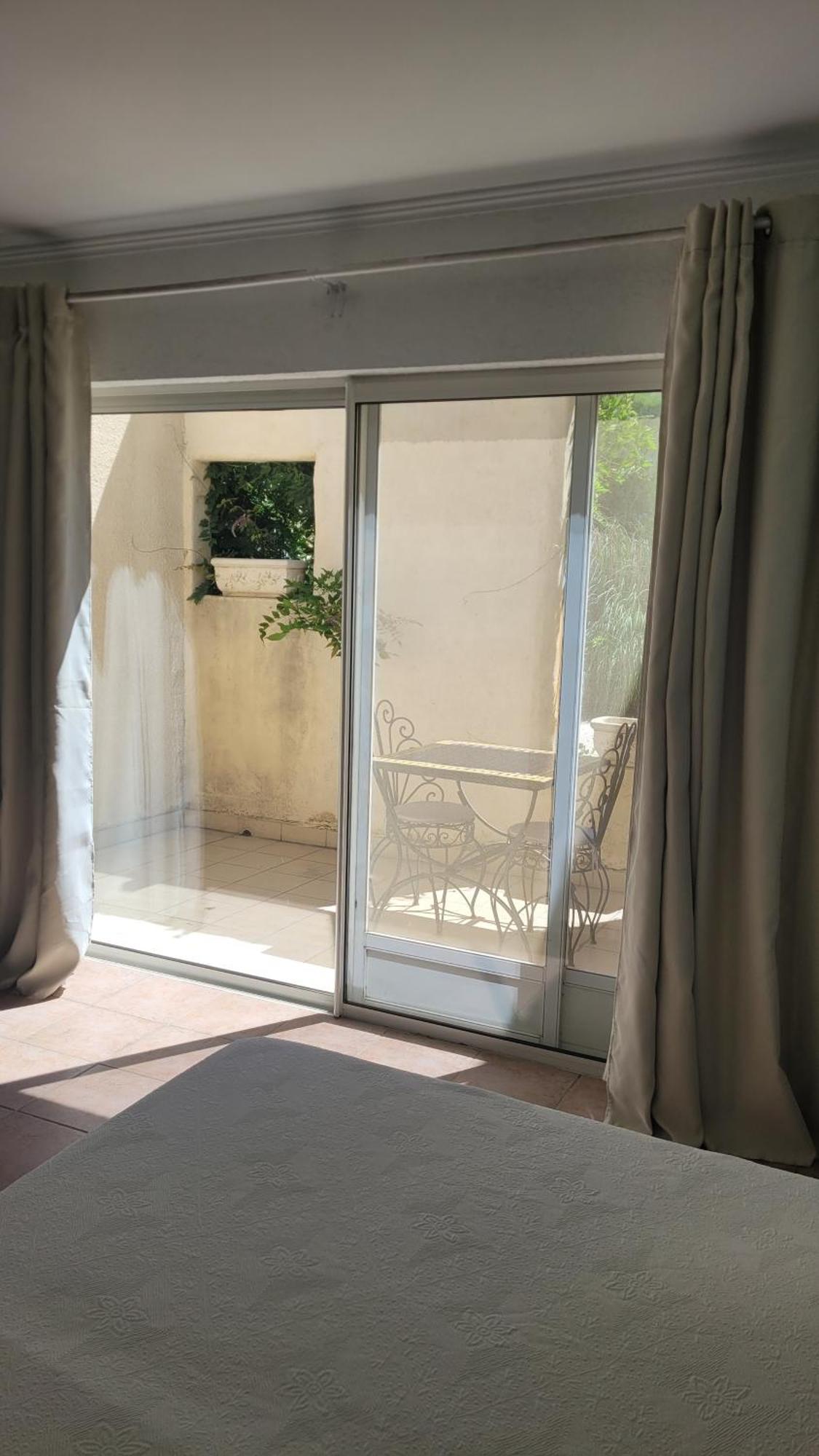 Mas Du Grand Peloux Hotell Port-Saint-Louis-du-Rhône Rom bilde